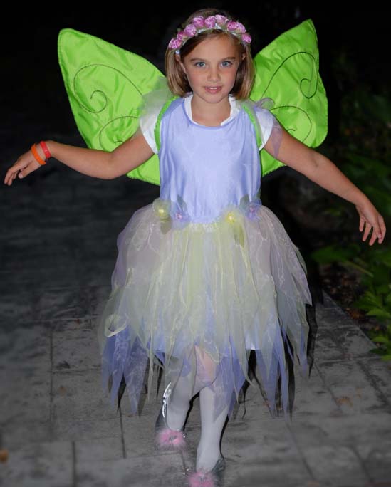 girl in Halloween costume